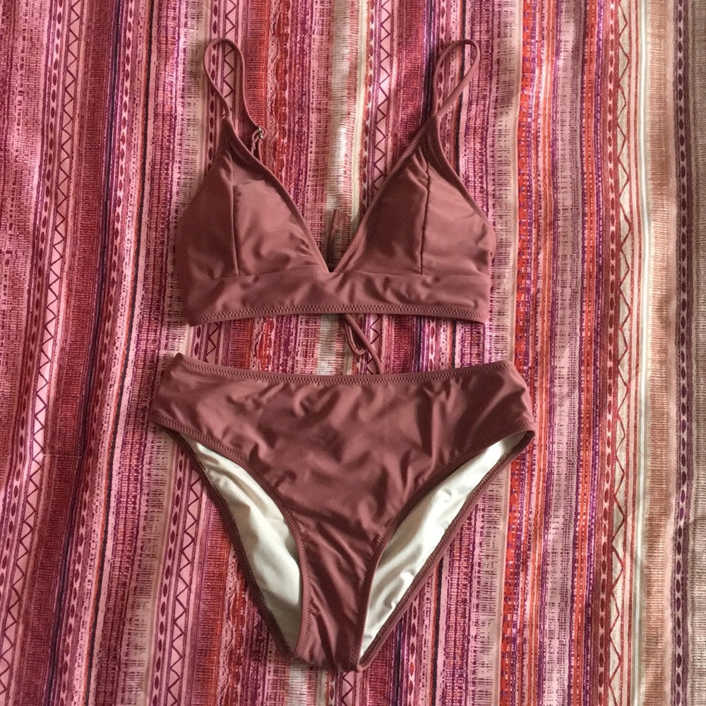 Cupshe Cosy Bay Laceup Bikini
